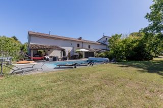house 18 Rooms for sale on GAILLAC (81600)
