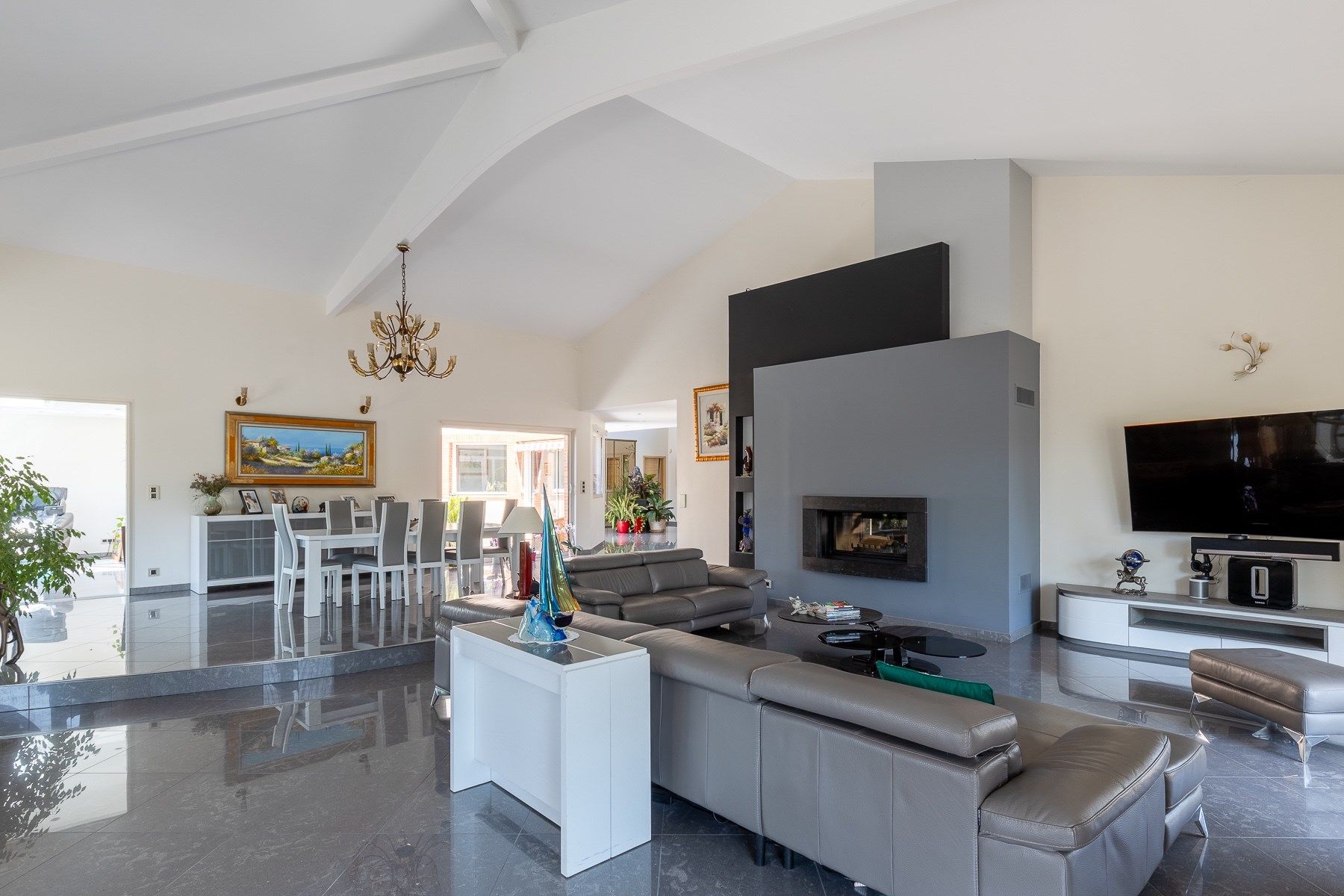 house 16 Rooms for sale on LAVAUR (81500)