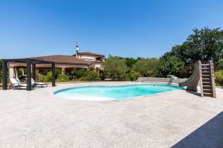 house 16 Rooms for sale on LAVAUR (81500)