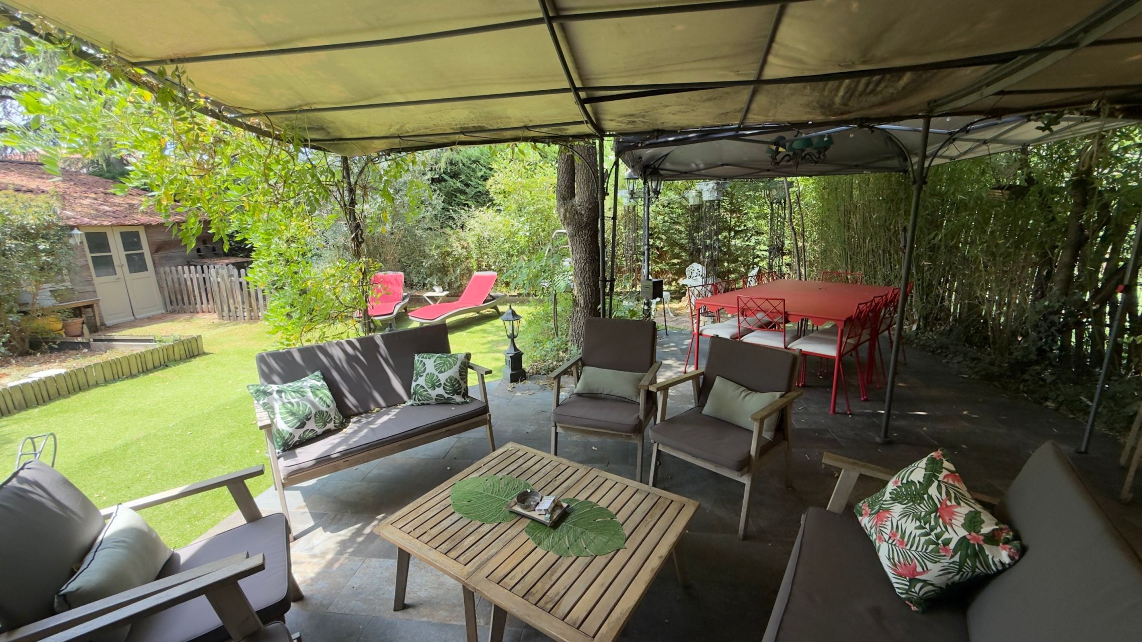 house 6 Rooms for sale on LAVAUR (81500)
