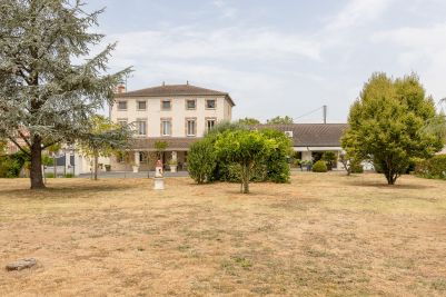 Vente Maison de maître Saint-Paul-Cap-de-Joux 10&nbsp;Pièces 315&nbsp;m²