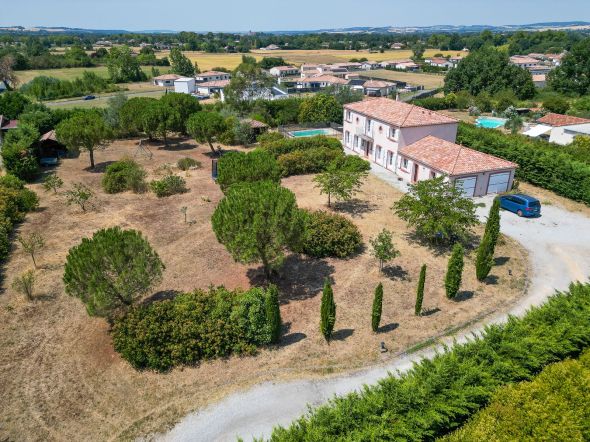 Vente Maison Lavaur 9&nbsp;Pièces 230&nbsp;m²
