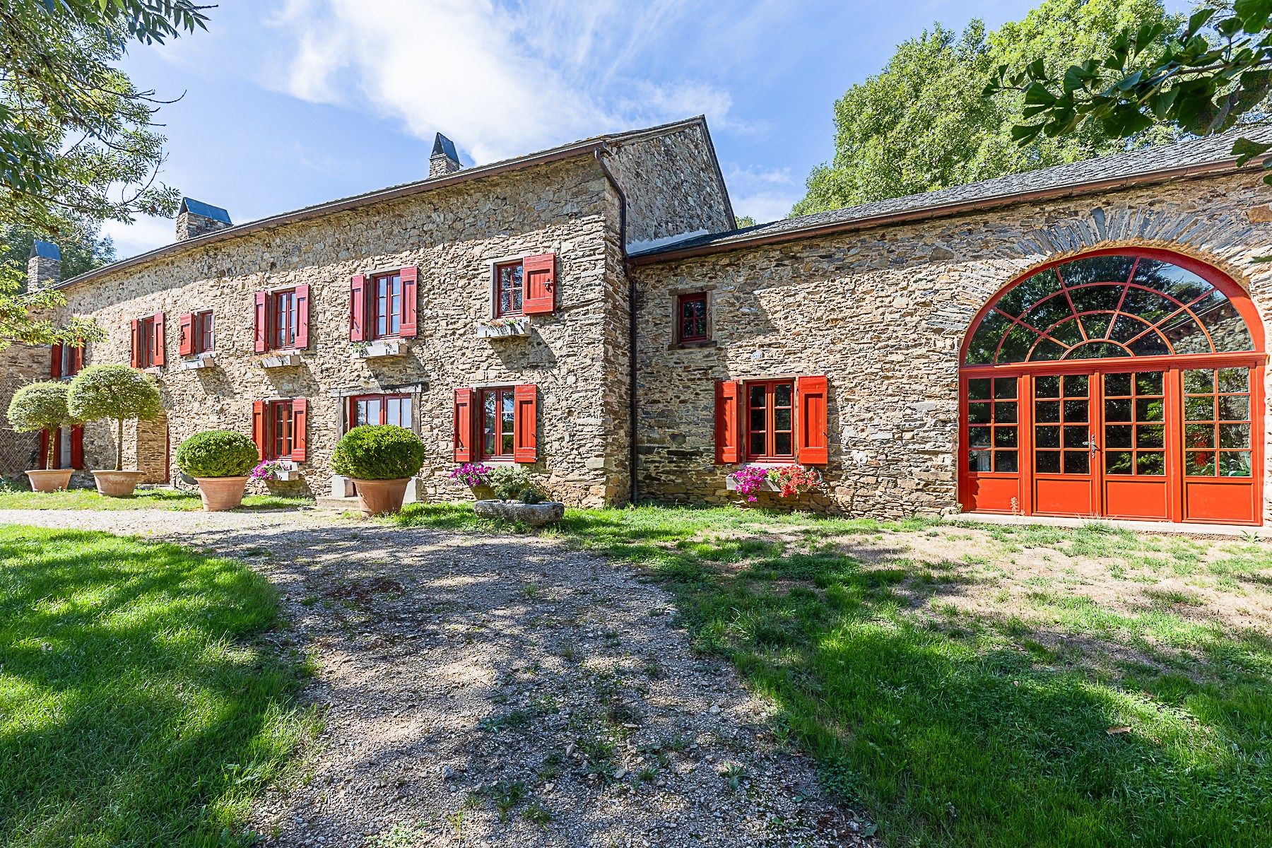 maison 11 Pièces en vente sur DOURGNE (81110)