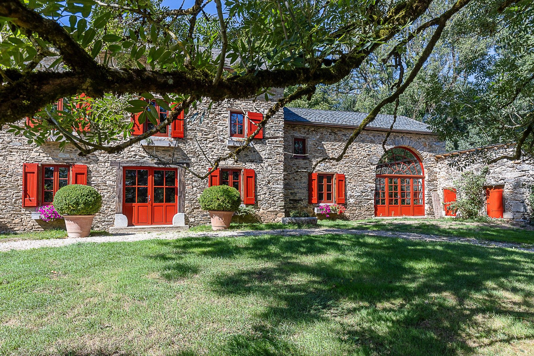 maison 11 Pièces en vente sur DOURGNE (81110)