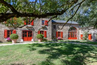 maison 11 Pièces en vente sur DOURGNE (81110)