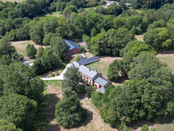 Vente Maison Dourgne 11&nbsp;Pièces 440&nbsp;m²