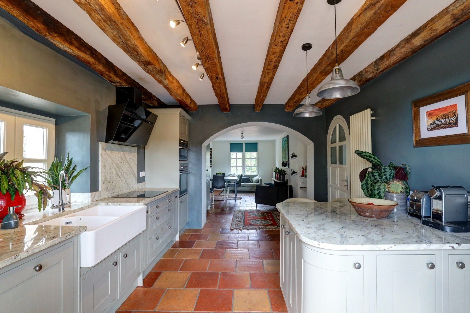 house 10 Rooms for sale on CASTELNAU DE MONTMIRAL (81140)