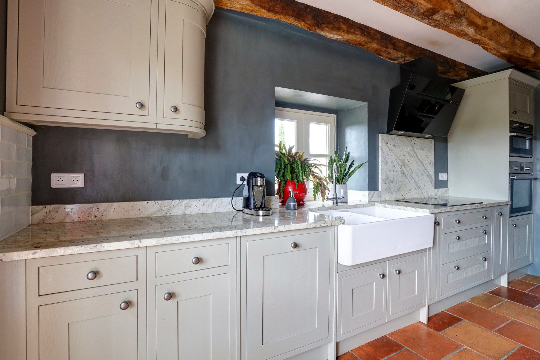 house 10 Rooms for sale on CASTELNAU DE MONTMIRAL (81140)