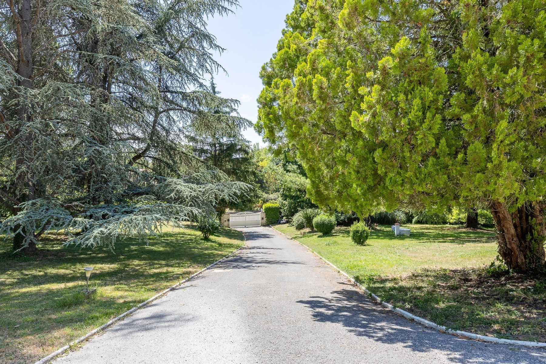 house 13 Rooms for sale on VIEILLE TOULOUSE (31320)