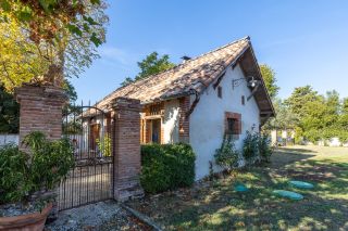 house 12 Rooms for sale on LAVAUR (81500)