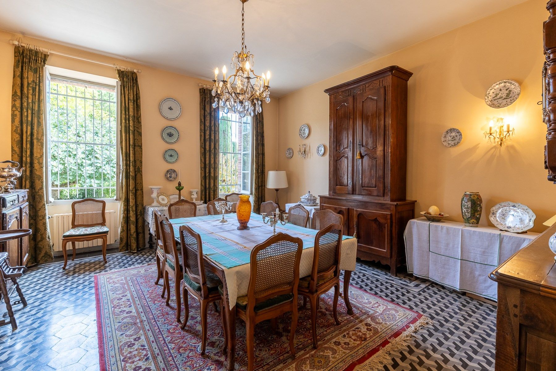 house 18 Rooms for sale on RABASTENS (81800)