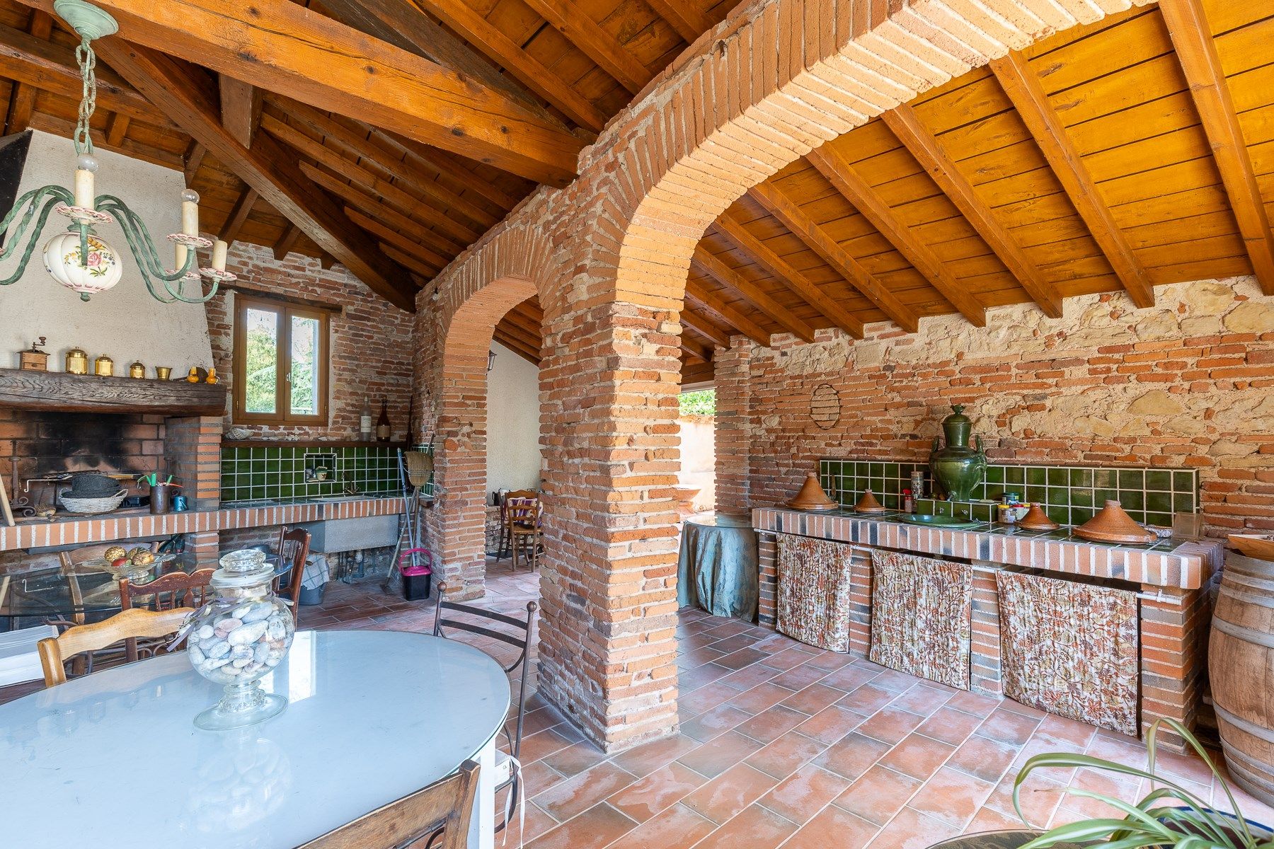 house 18 Rooms for sale on RABASTENS (81800)