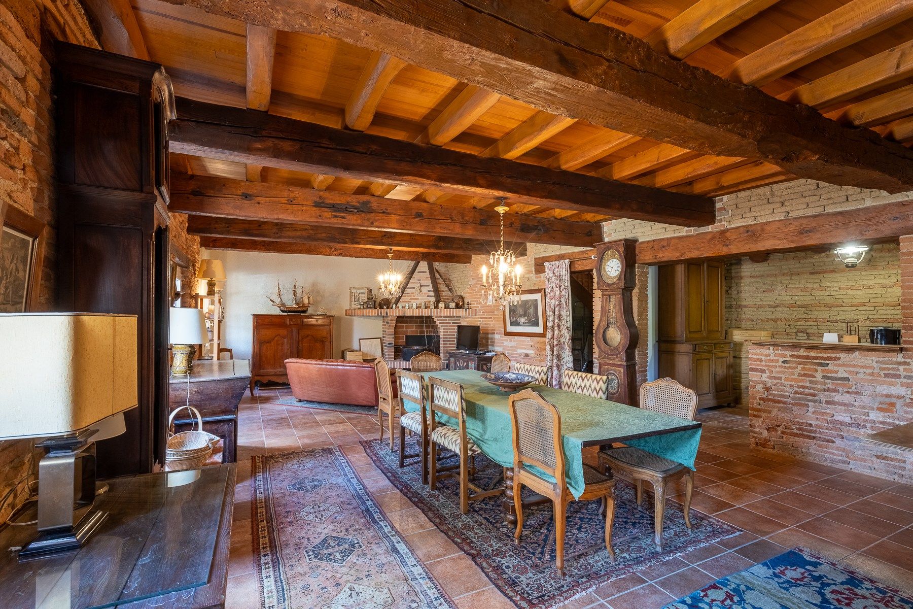 house 18 Rooms for sale on RABASTENS (81800)