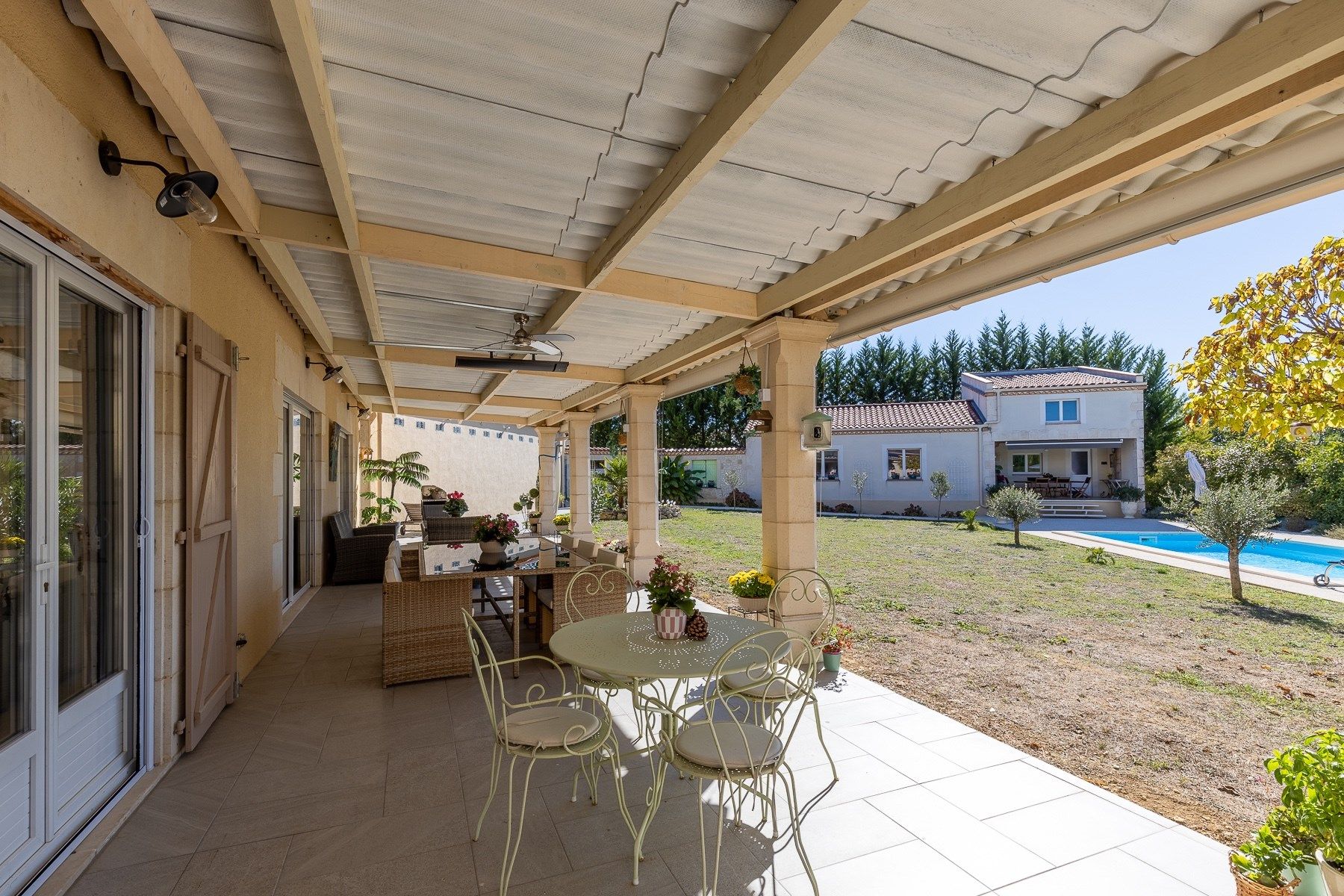 house 8 Rooms for sale on ALOS (81140)