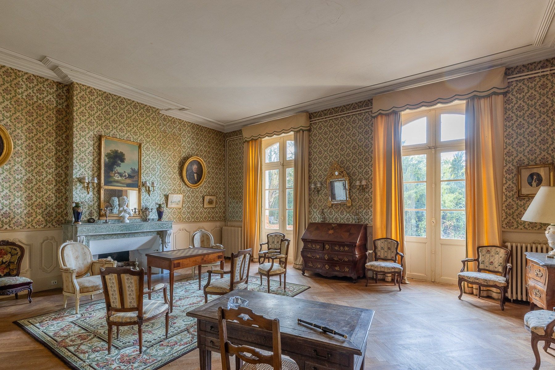 mansion 15 Rooms for sale on LAVAUR (81500)
