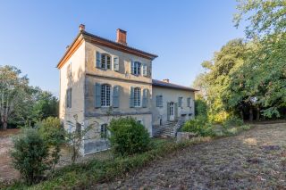 mansion 15 Rooms for sale on LAVAUR (81500)