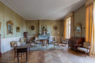 mansion 15 Rooms for sale on LAVAUR (81500)